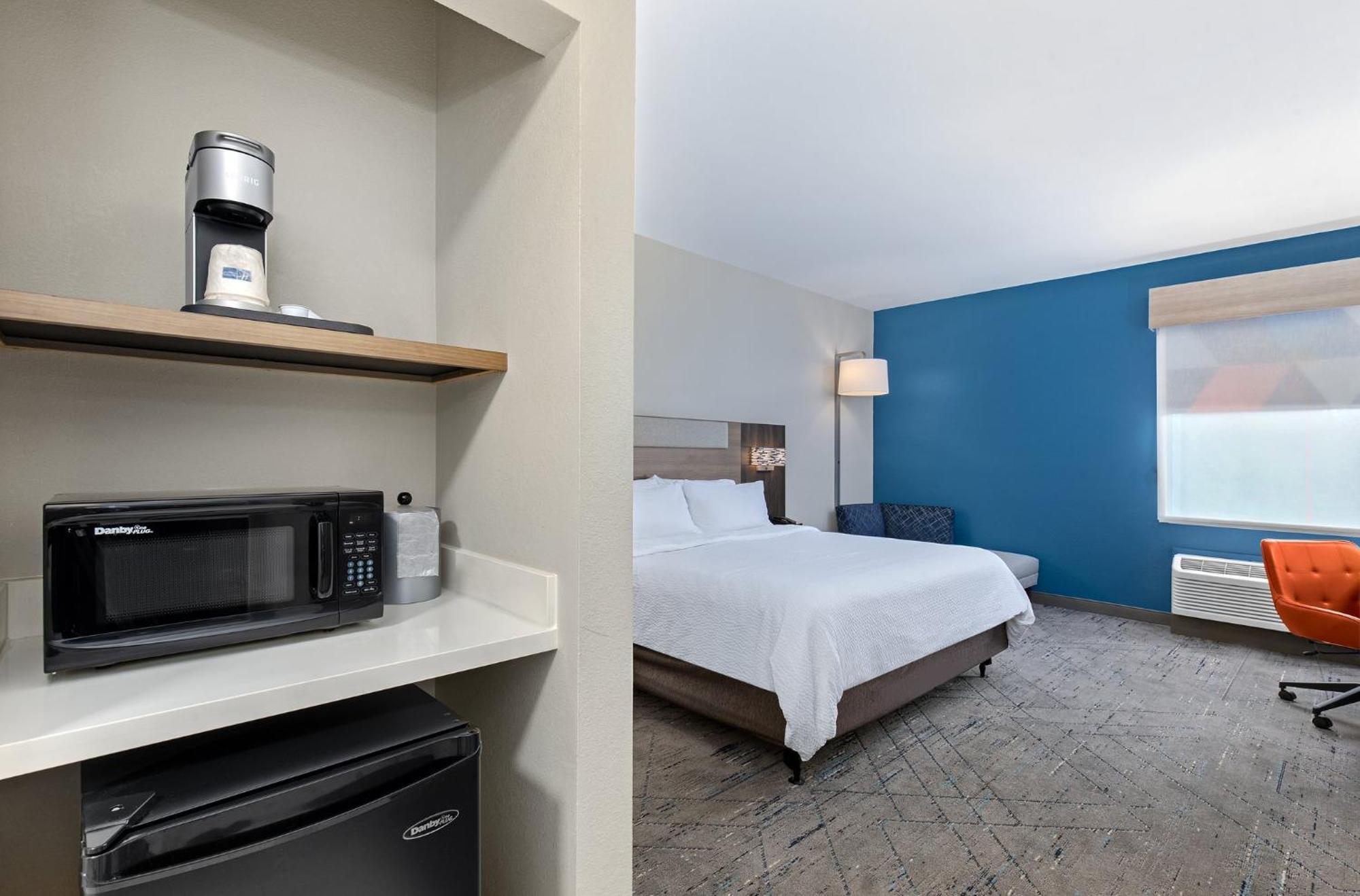 Holiday Inn Express Hurricane Mills Waverly By Ihg Exterior foto